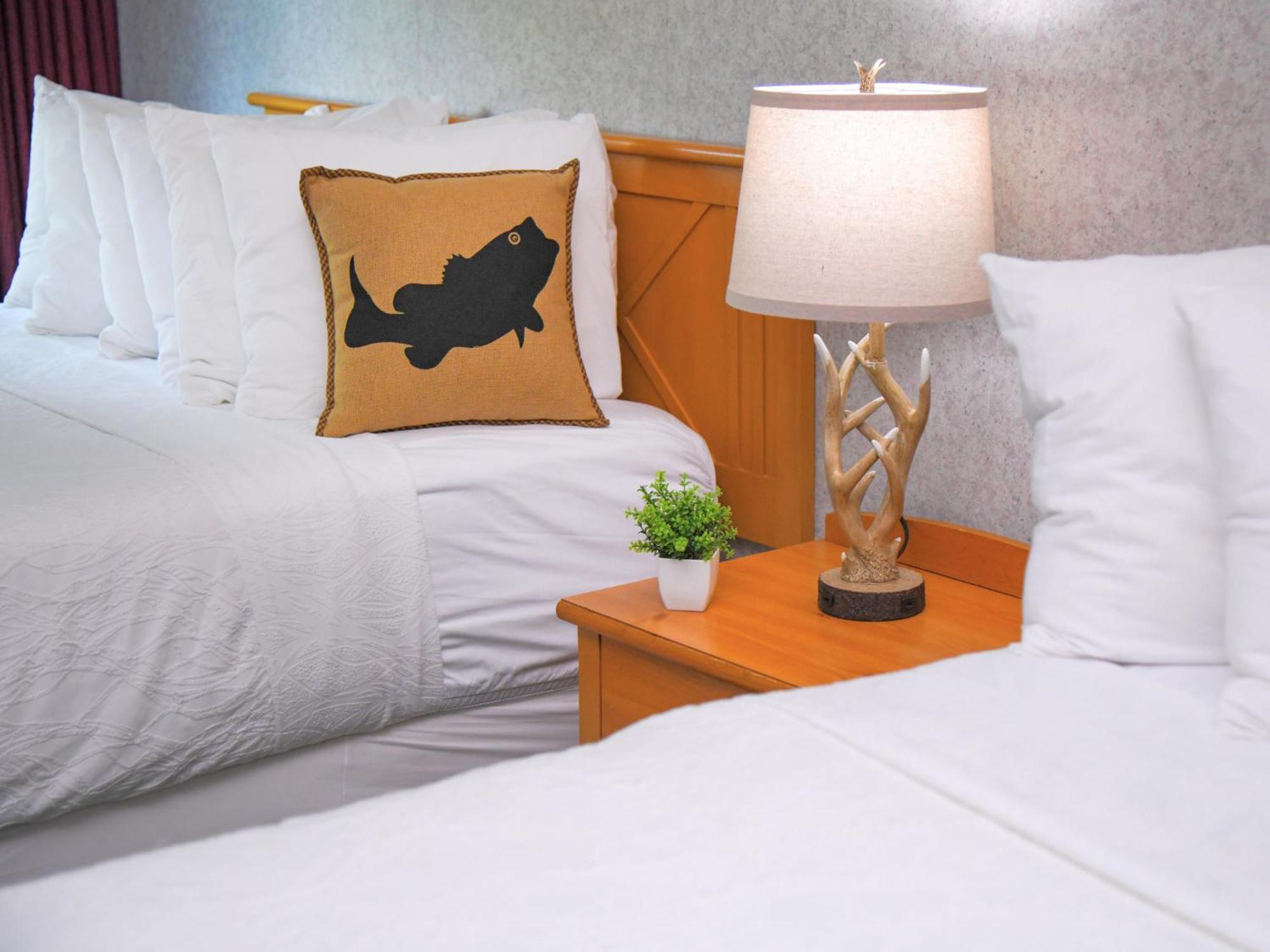 Potawatomi Inn & Cabins Ангола Екстериор снимка