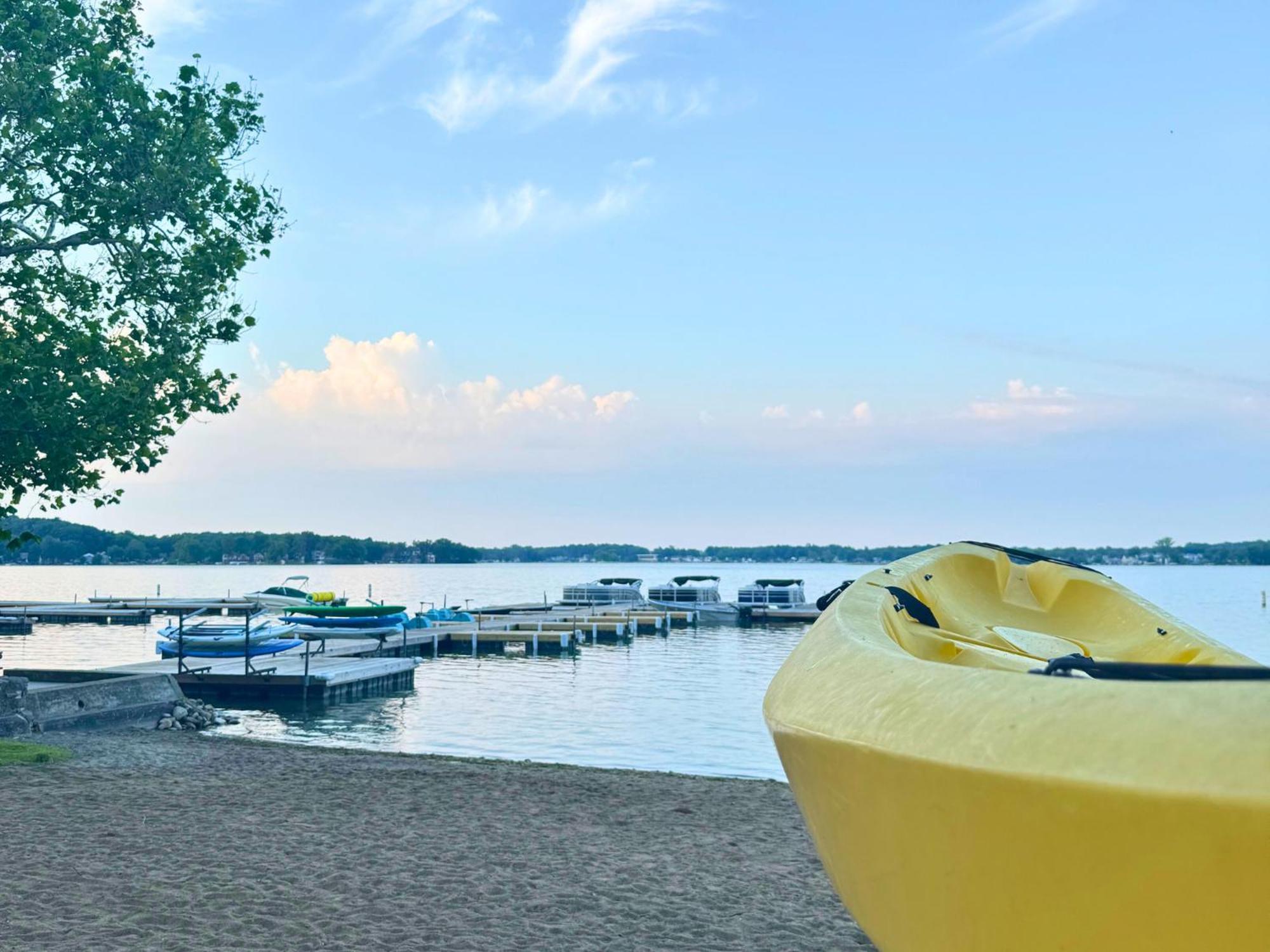 Potawatomi Inn & Cabins Ангола Екстериор снимка