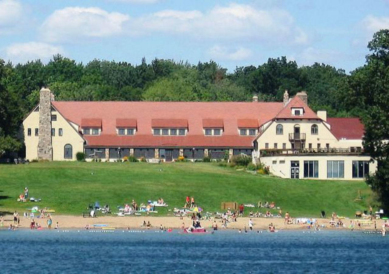 Potawatomi Inn & Cabins Ангола Екстериор снимка