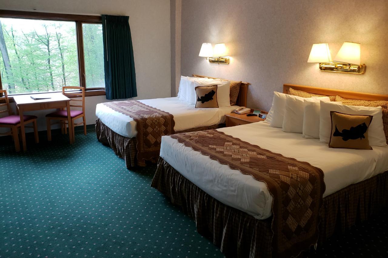 Potawatomi Inn & Cabins Ангола Стая снимка